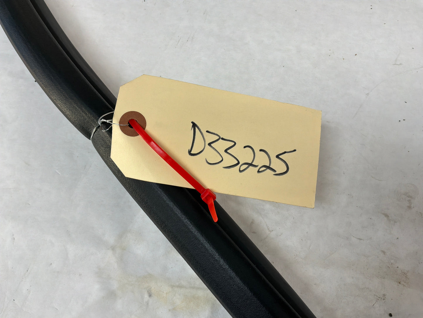 Rh door seal - Day's Parts Yard