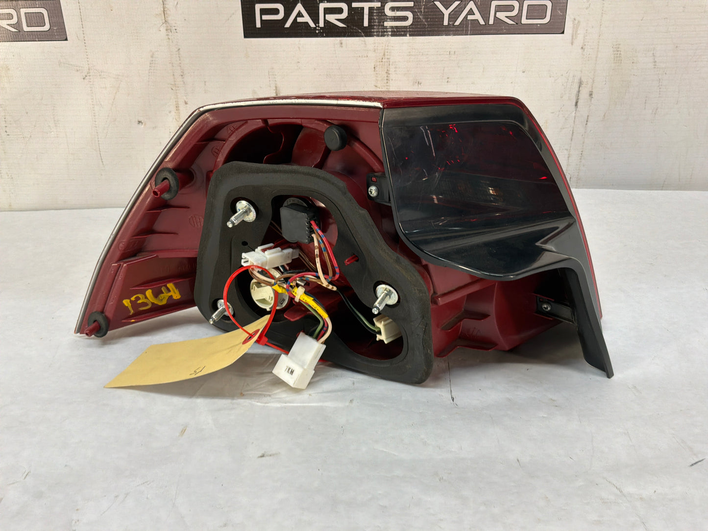 2008 Pontiac G8 RH Passenger Taillight Tail Light Lamp OEM