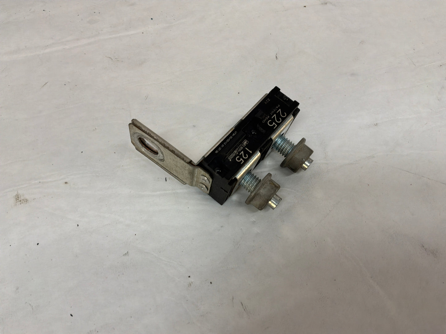 2017 Chevy SS Sedan Jump Starter Positive Post Battery Circuit Fuse Block OEM