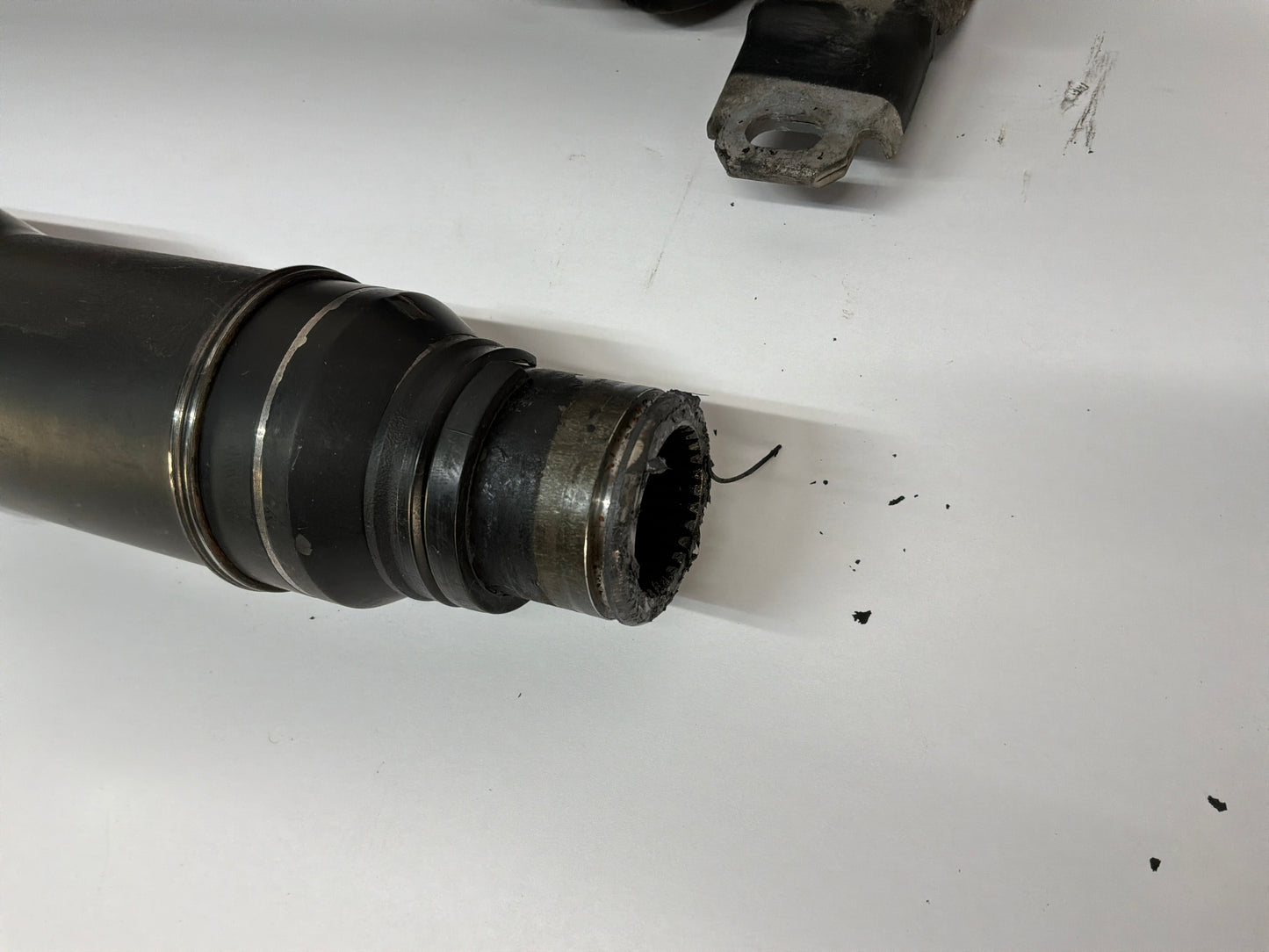 2015 Chevy Camaro SS 1LE Driveshaft Drive Propeller Shaft Line OEM