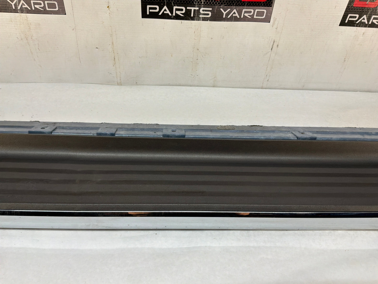 2002 Cadillac Escalade EXT LH Driver Running Board OEM