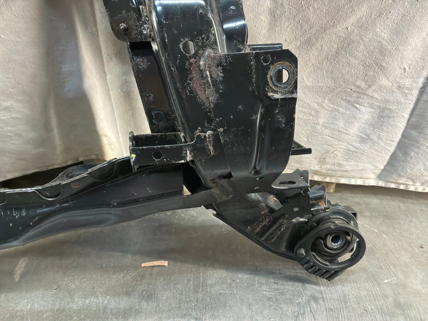 2017 Chevrolet SS Sedan Rear Suspension Differential Cradle Subframe K Member OEM