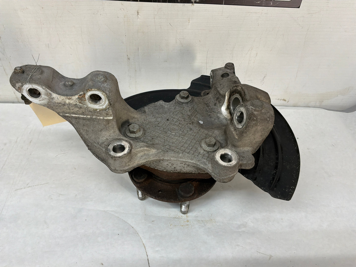 2017 Chevy SS Sedan LH Driver Front Suspension Spindle Hub Knuckle Wheel Bearing OEM