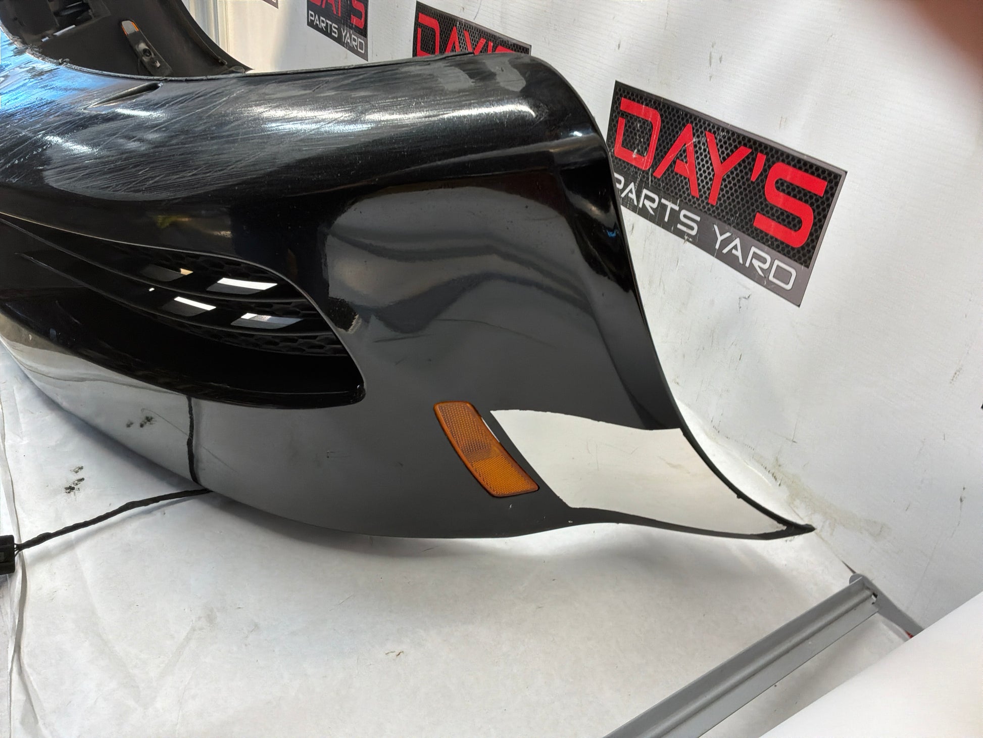 Rear bumper - Day's Parts Yard