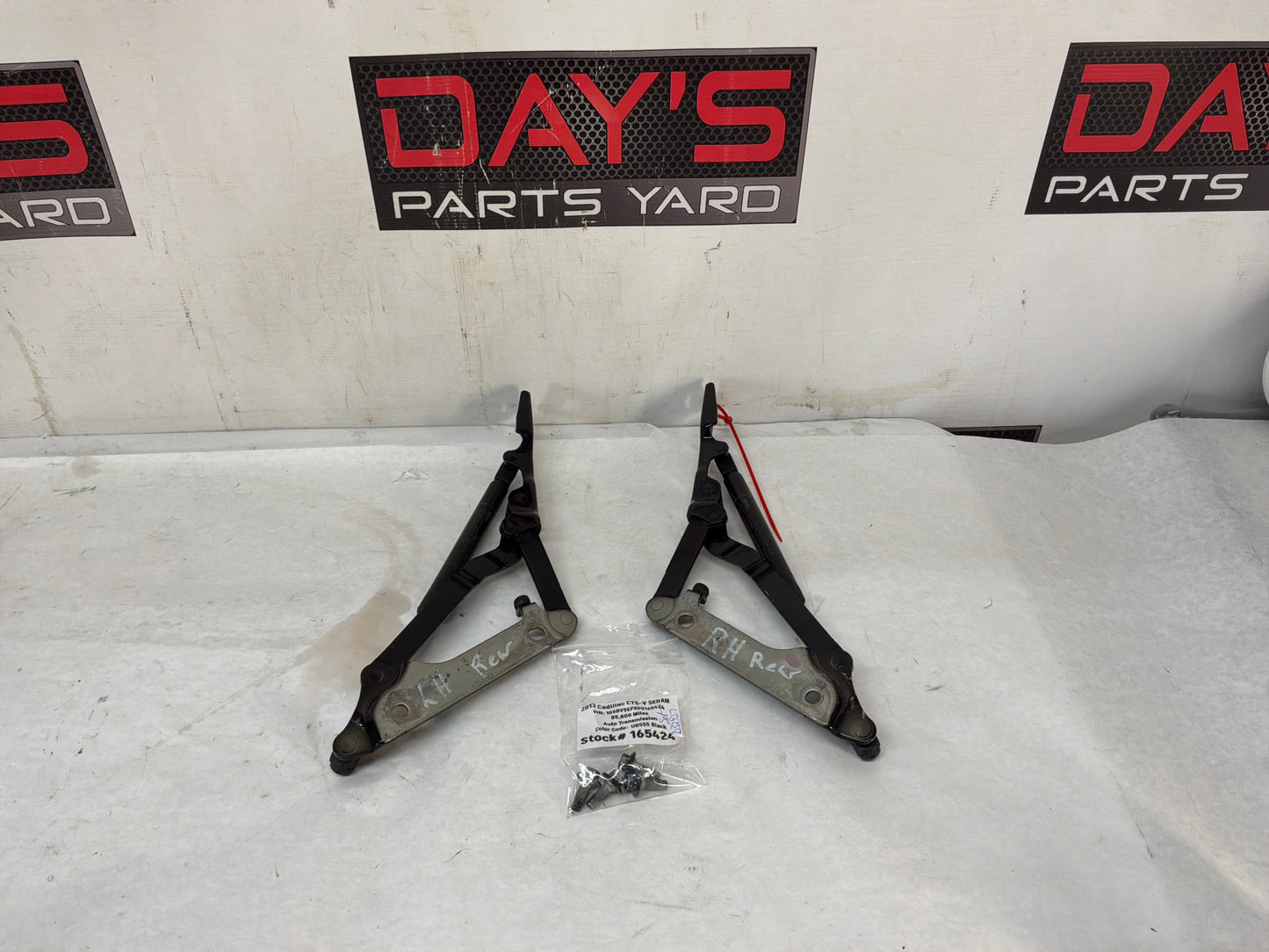 Hinges - Day's Parts Yard