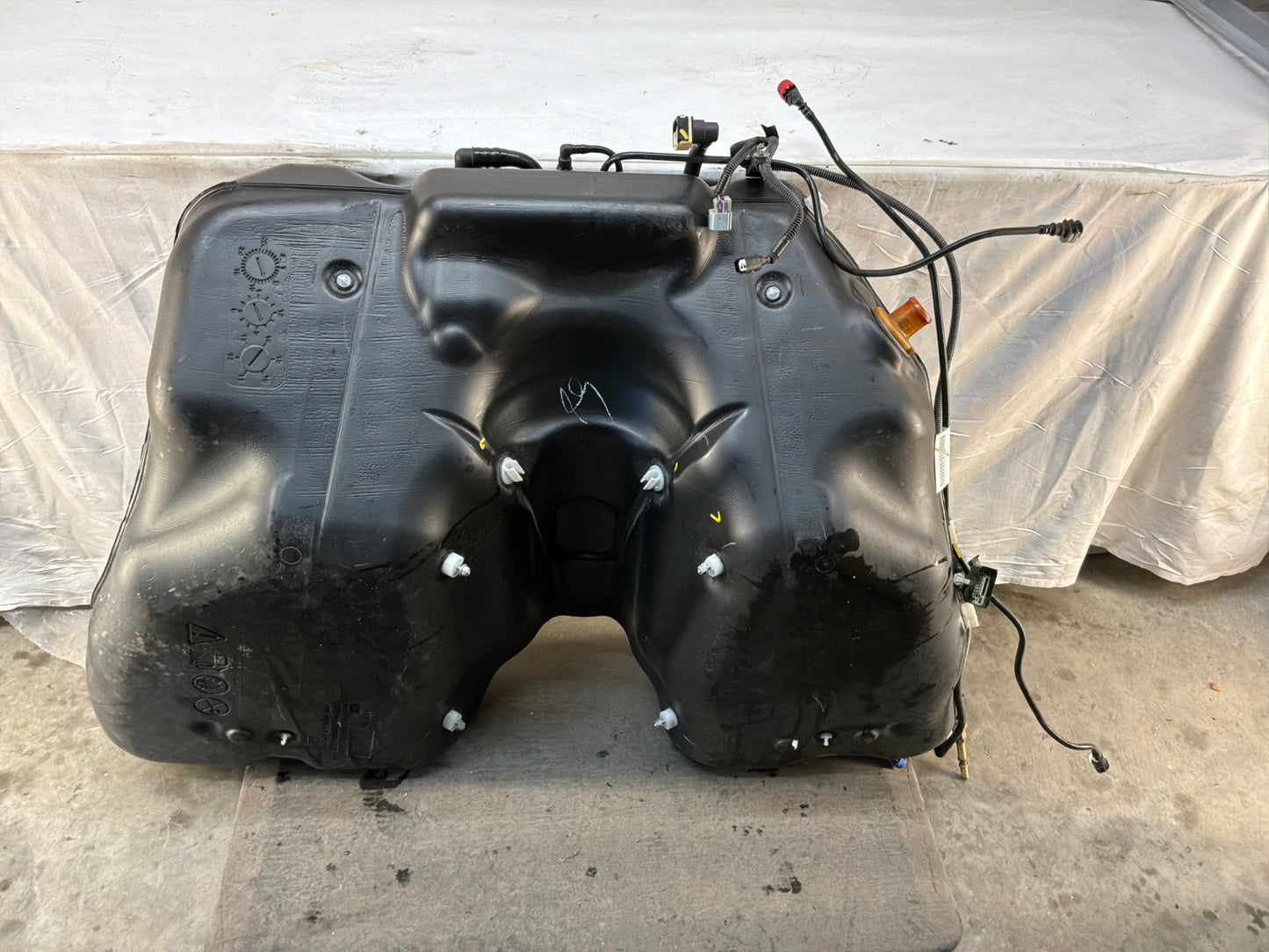 Fuel tank - Day's Parts Yard