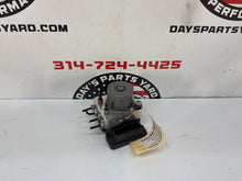 2014 Chevy SS Sedan ABS Anti Lock Brake Pump Module OEM - Day's Parts Yard