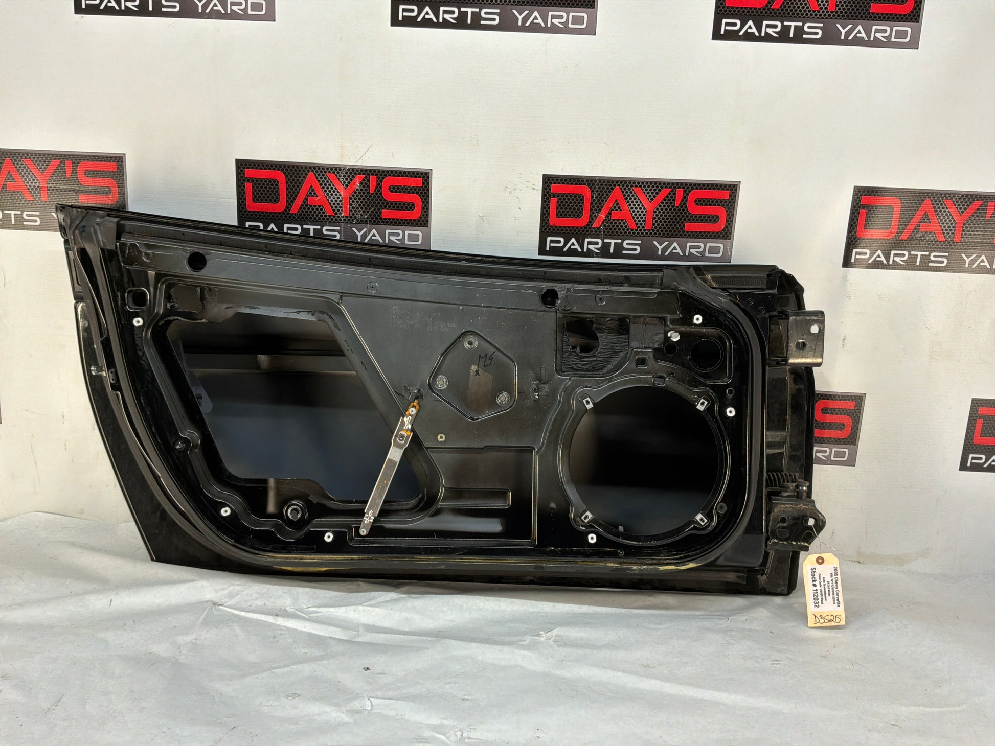 Lh front exterior door - Day's Parts Yard