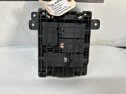 Fuse block - Day's Parts Yard