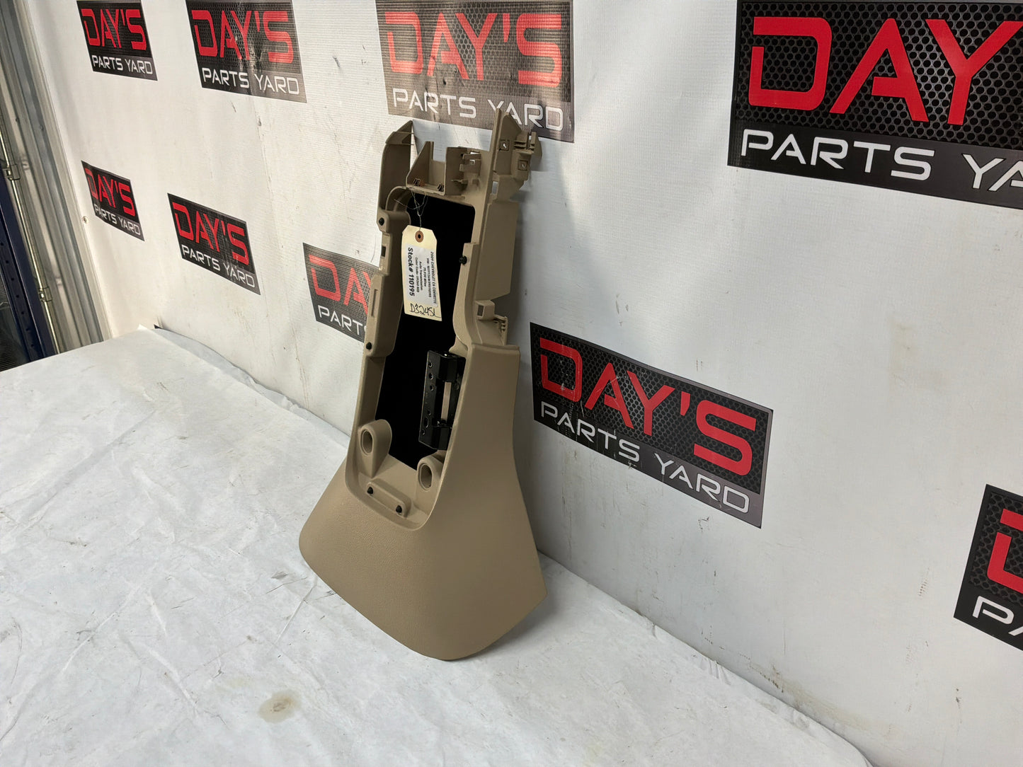 Center console - Day's Parts Yard