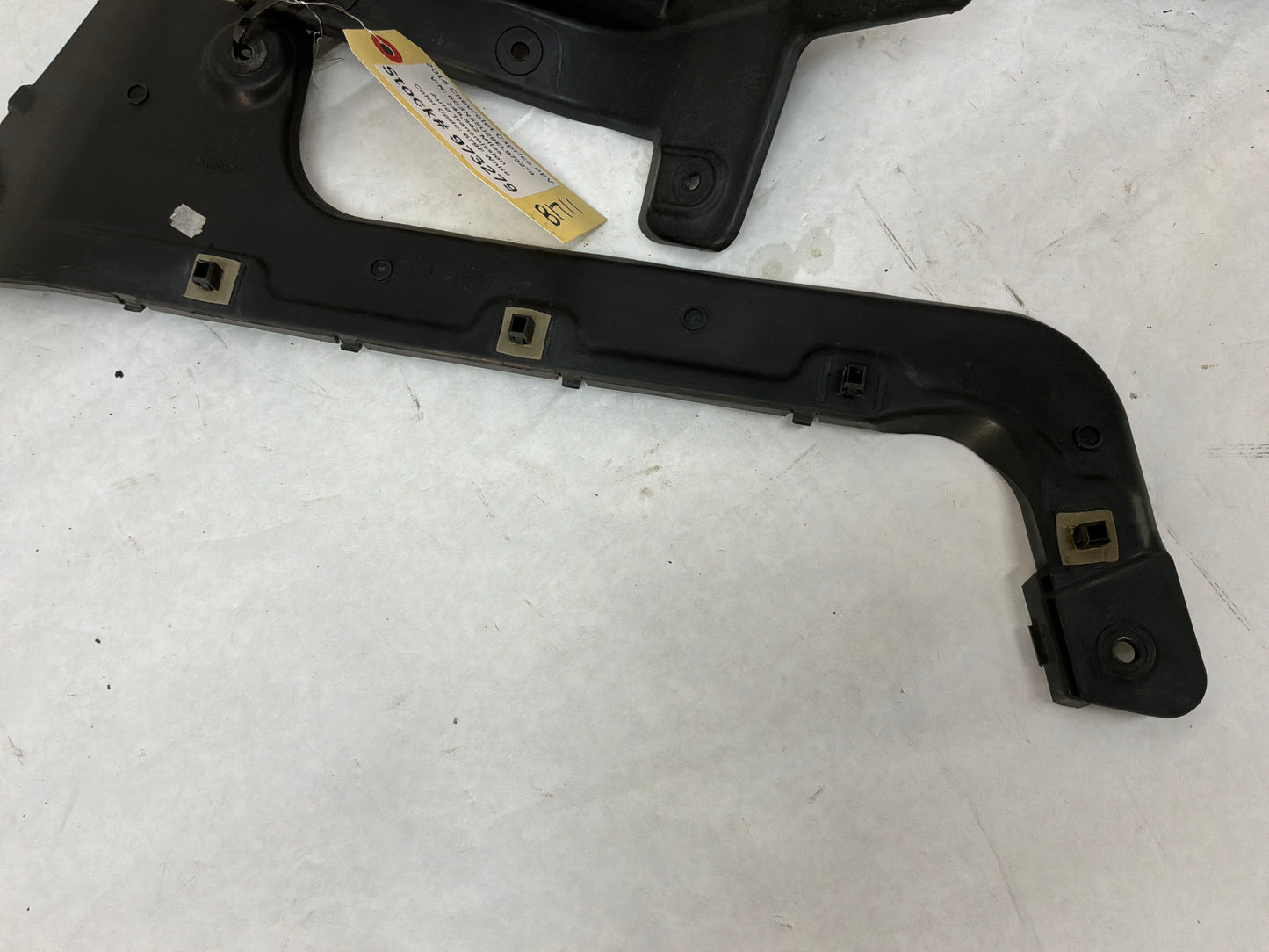 2014 Chevy Caprice RH & LH Rear Bumper Guide Brackets Mounts Supports OEM