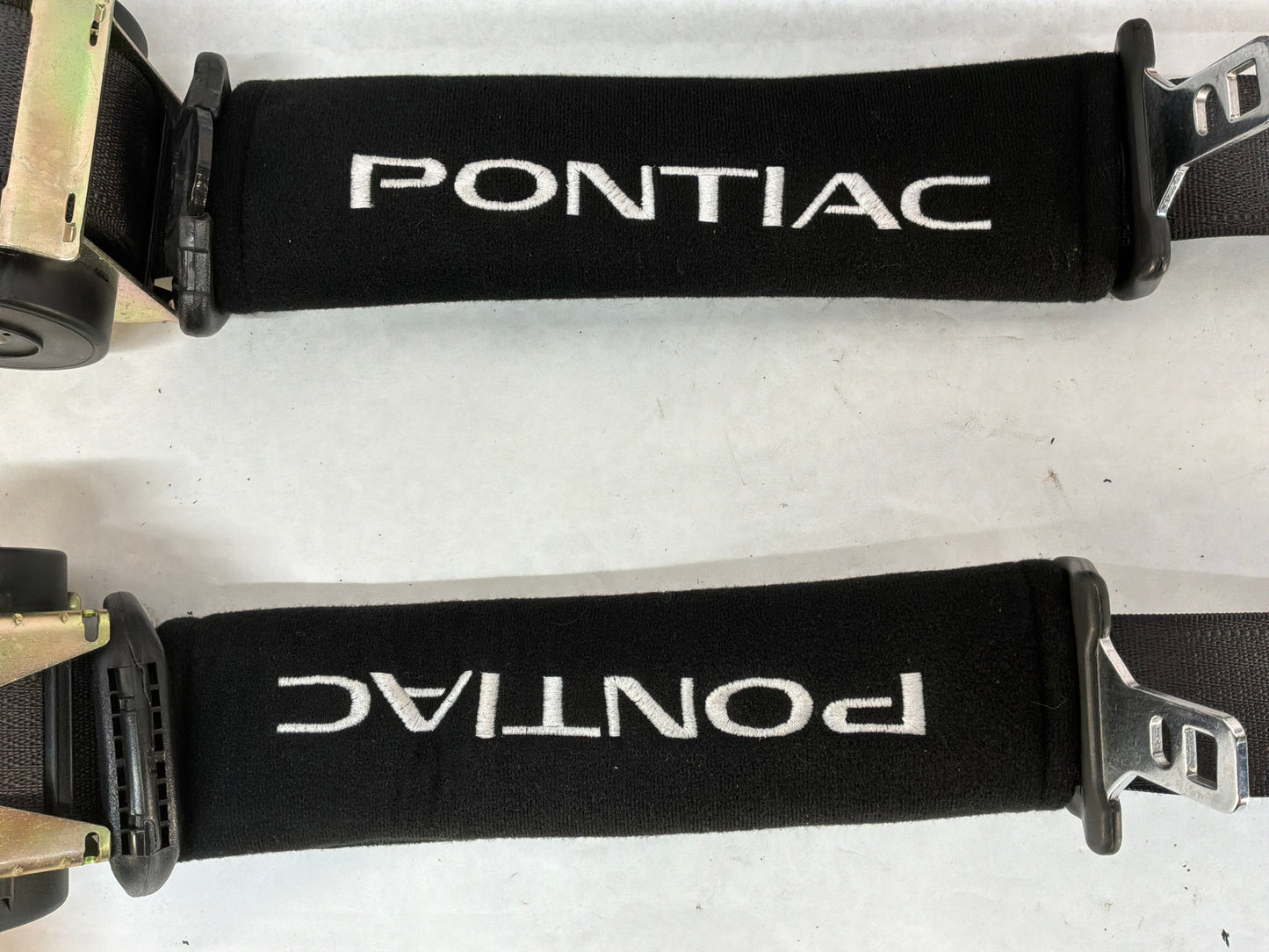 20065 GTO LH & RH Front Seat Belts Retractors OEM
