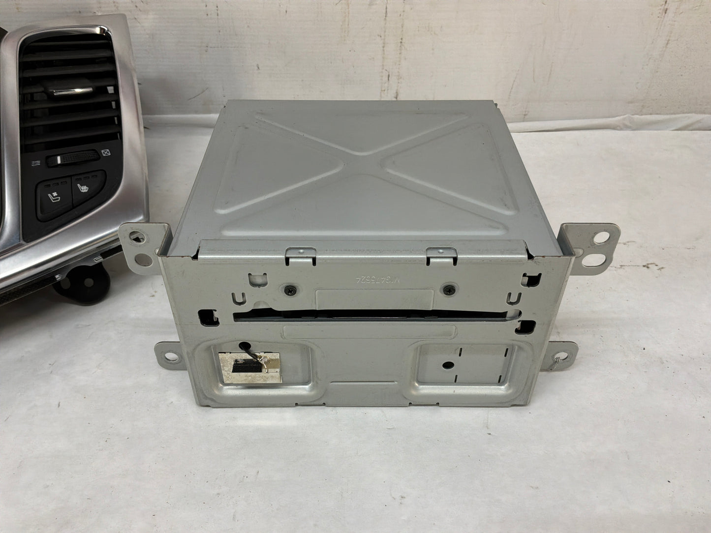 2015 Chevy SS Sedan Navigation Display Radio Stereo Receiver Face Plate OEM