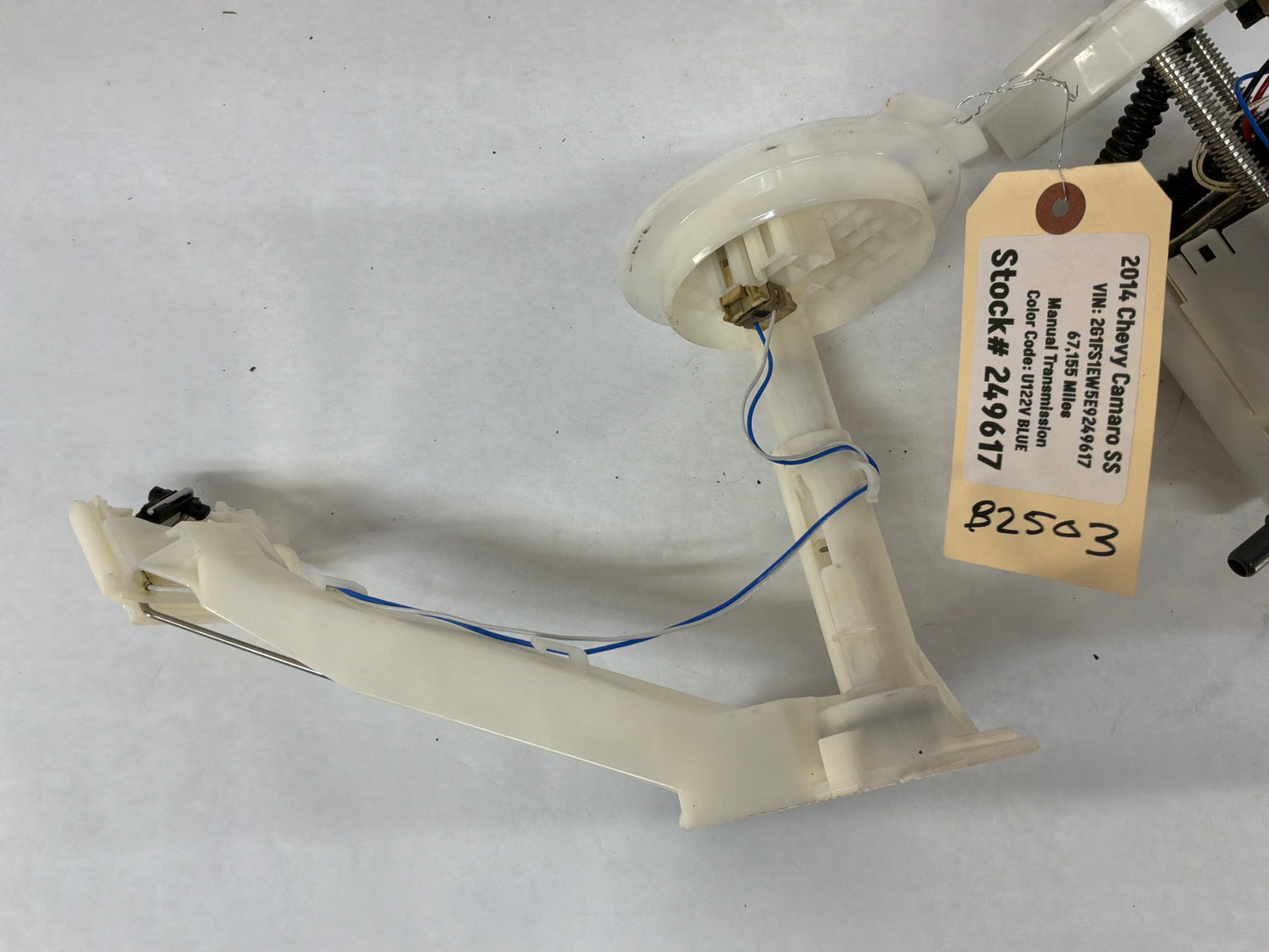 2014 Chevy Camaro SS Gas Fuel Pump Level Sending Unit Assembly OEM