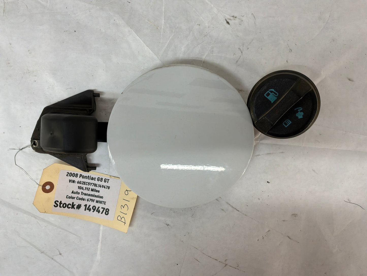 2008 Pontiac G8 GT Fuel Gas Cover Lid Door w/ Cap OEM