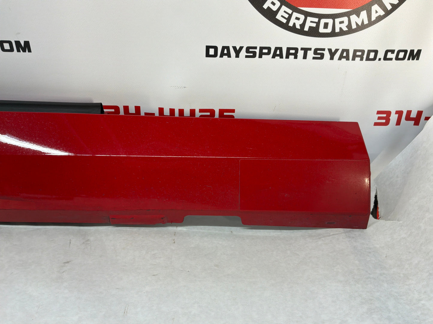 2013 Chevy Camaro 1LE RH Passenger Rocker Molding Side Skirt Panel Red OEM