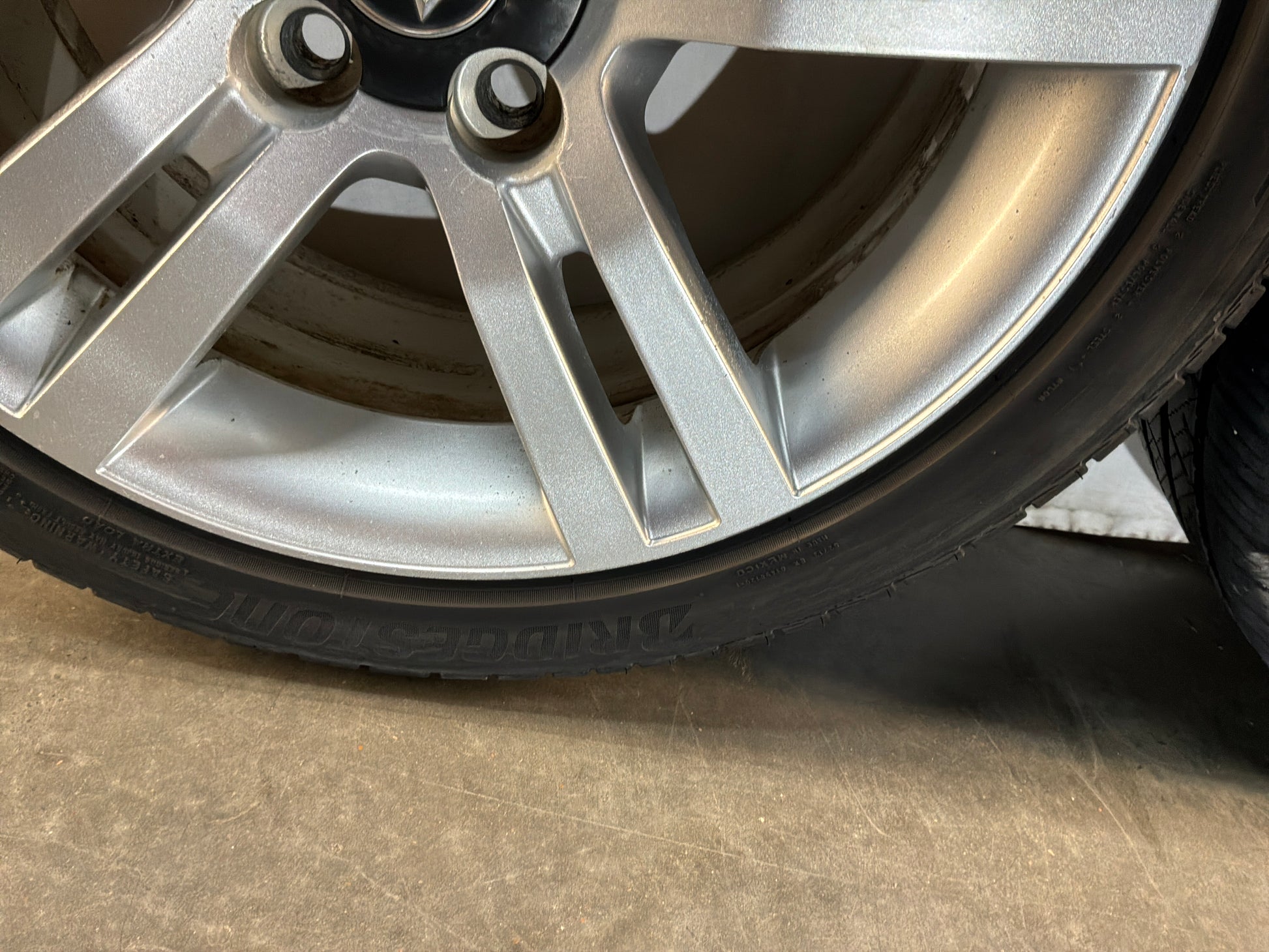Wheels and tire - Day's Parts Yard