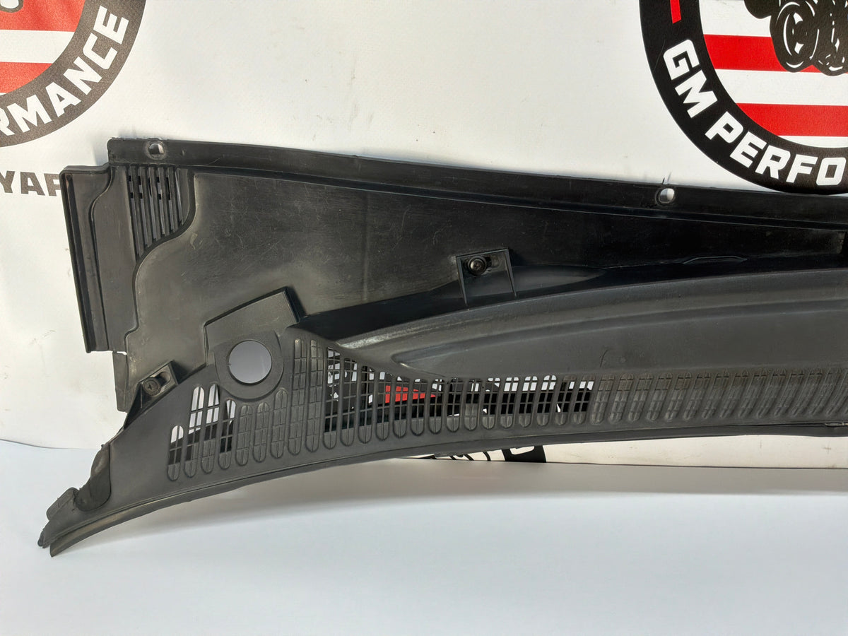 2006 Pontiac GTO Complete Windshield Wiper Cowl Assembly OEM