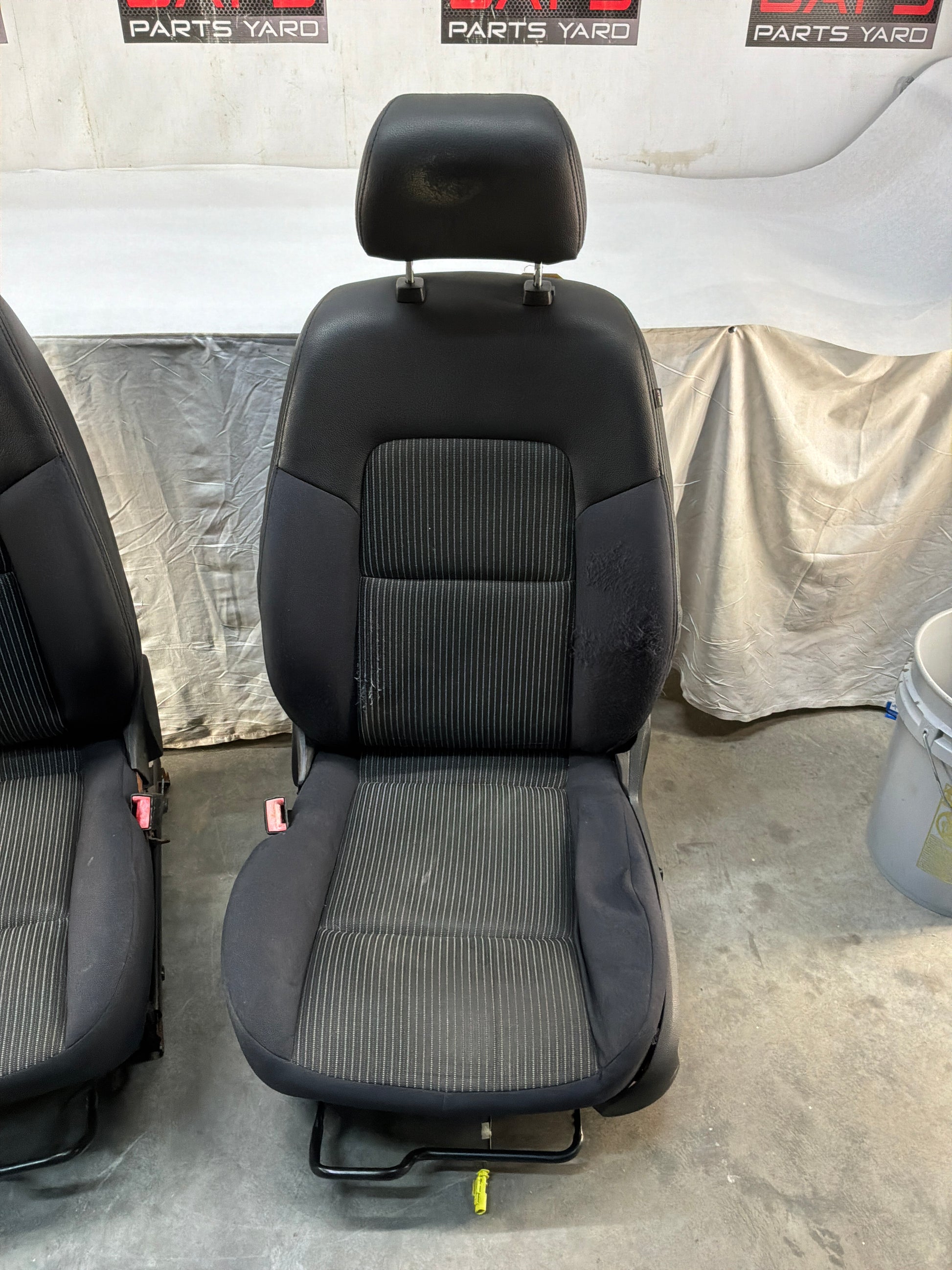 Front Seats - Day's Parts Yard