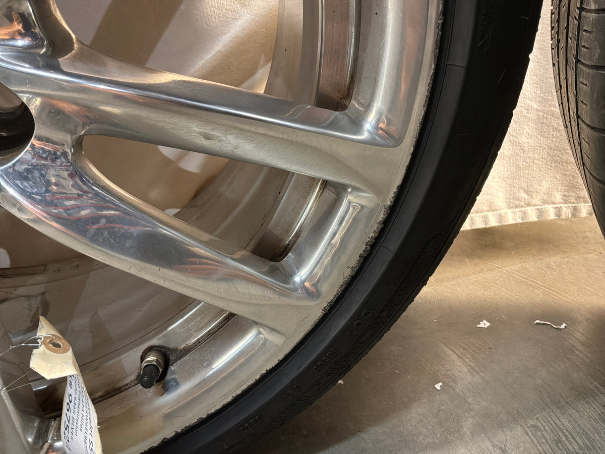 2014 Chevy SS Sedan Wheels Rim & Tires 19x8.5 & 19x9 275/35/19 245/40/19