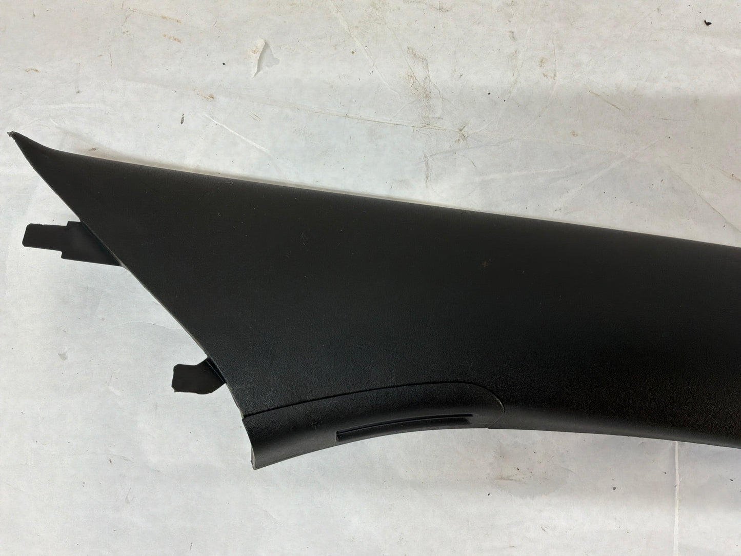 2008 Pontiac G8 GT RH Passenger Interior A pillar Windshield Trim Panel OEM