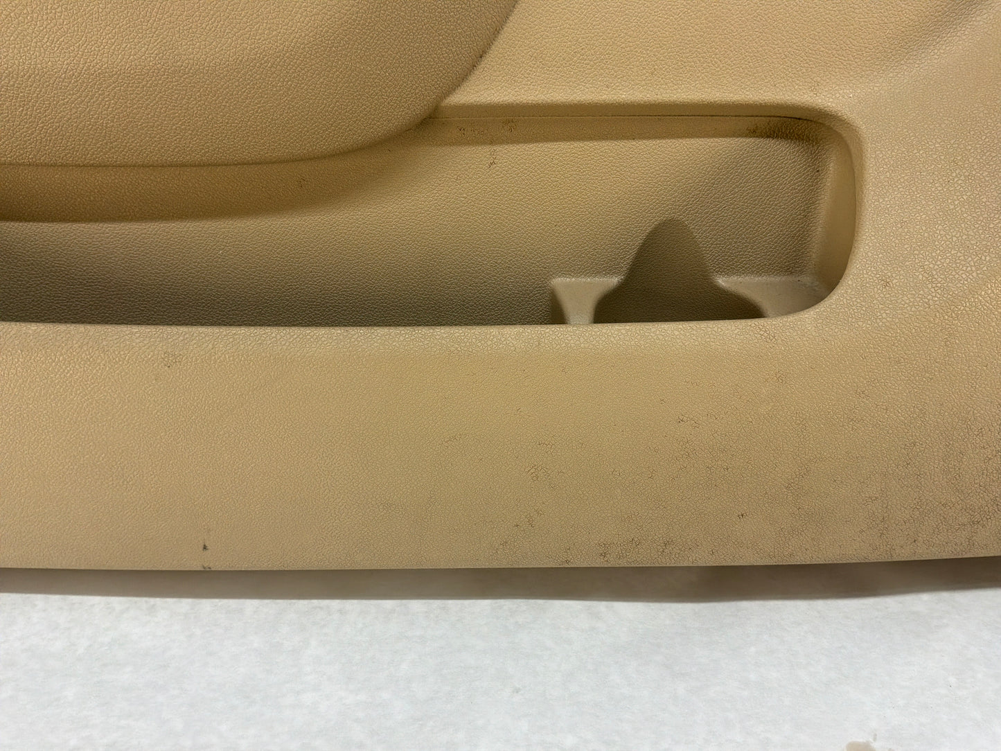 2012 Chevy Avalanche LH Driver Front Interior Door Panel Cashmere OEM