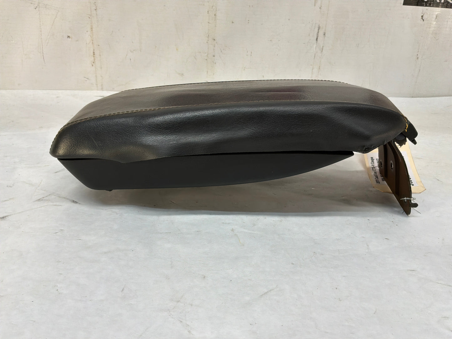 2011 Cadillac CTS-V Coupe Center Console Arm Rest Lid Cover OEM