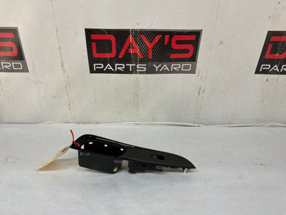 2015 Chevy SS Sedan Front RH Passenger Door Panel Window Switch OEM