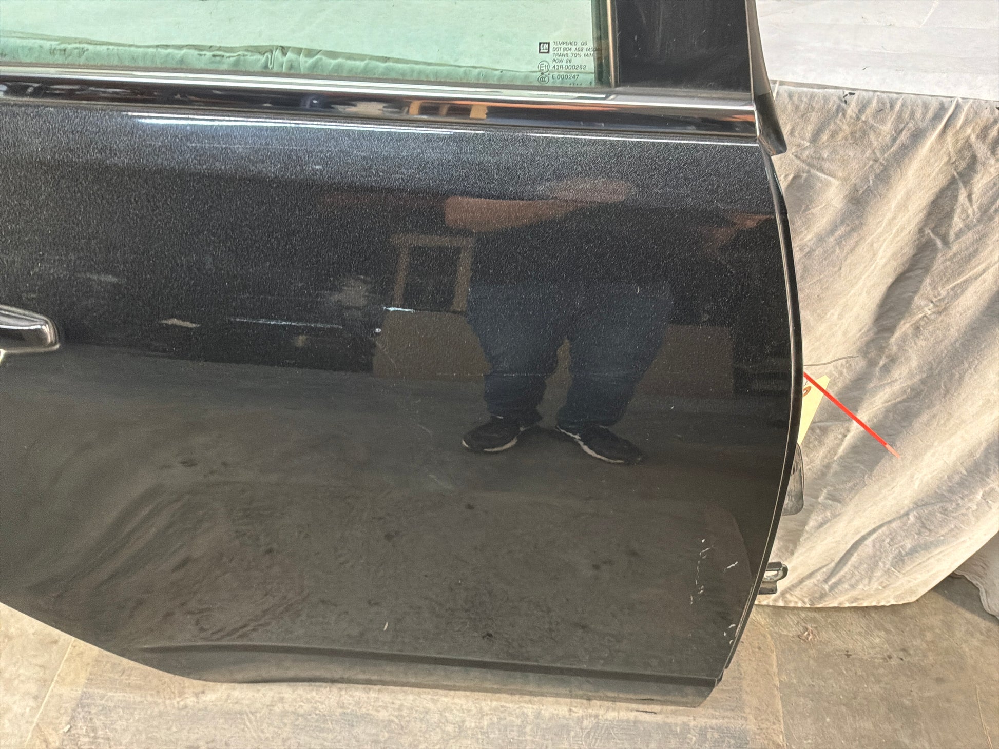 Rh rear door - Day's Parts Yard