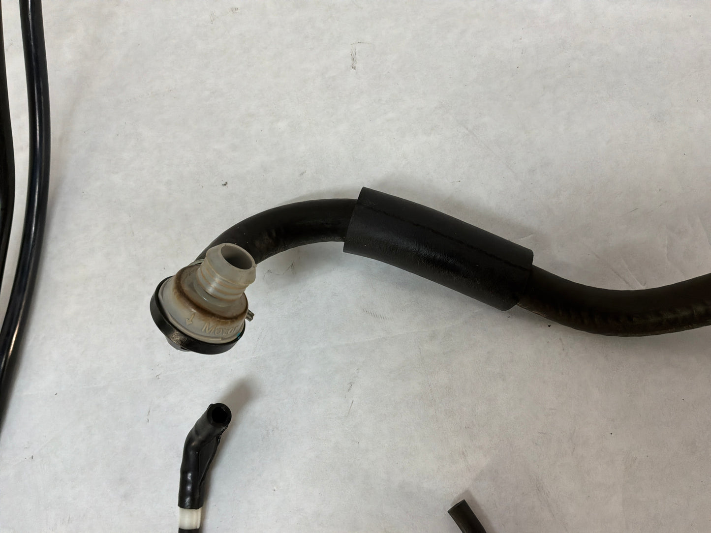 2006 Pontiac GTO Intake Manifold EVAP PCV Purge Valve Brake Booster Vacuum Hose Line OEM