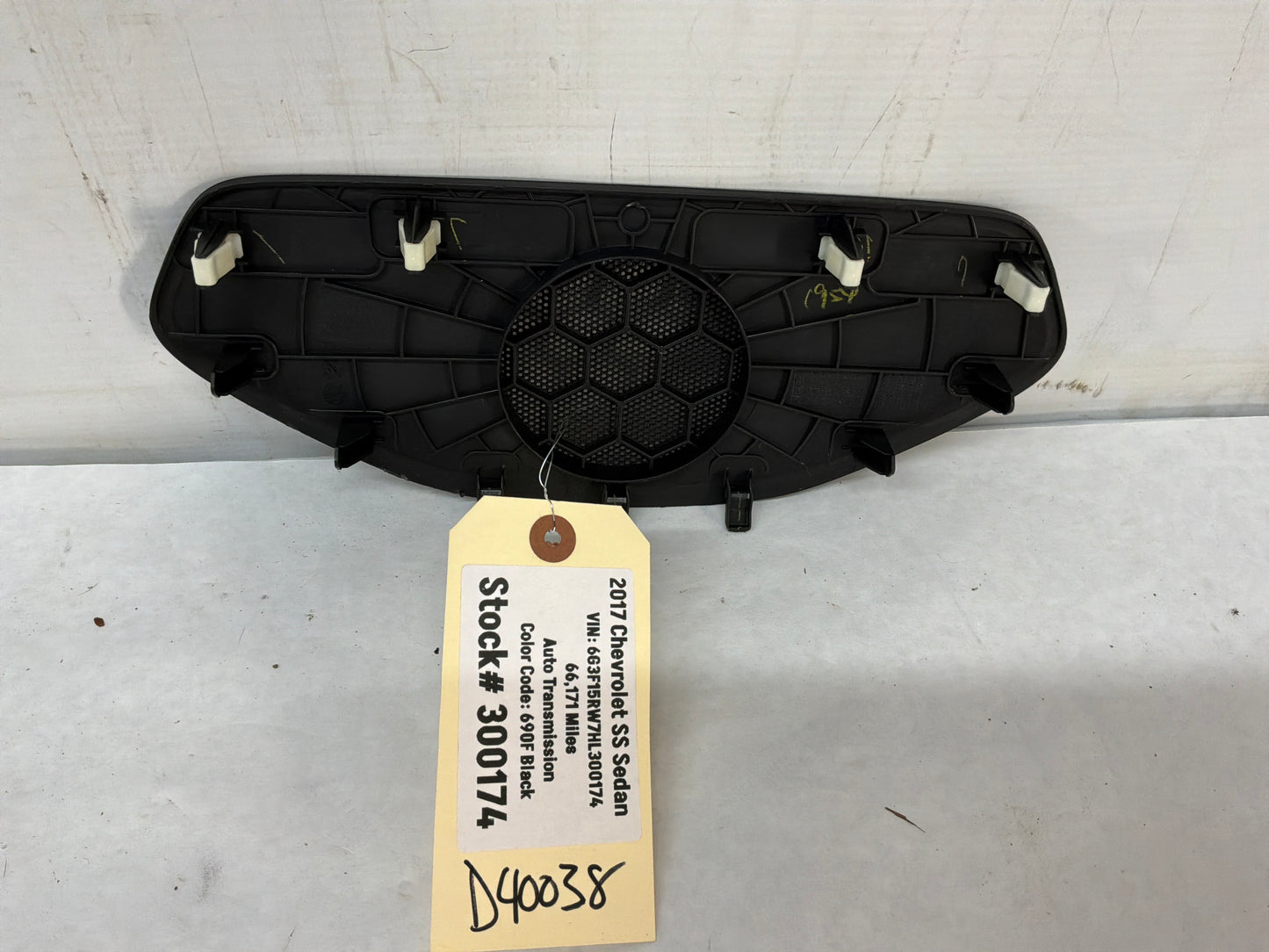 2017 Chevy SS Sedan Center Dash Speaker Grille Cover OEM