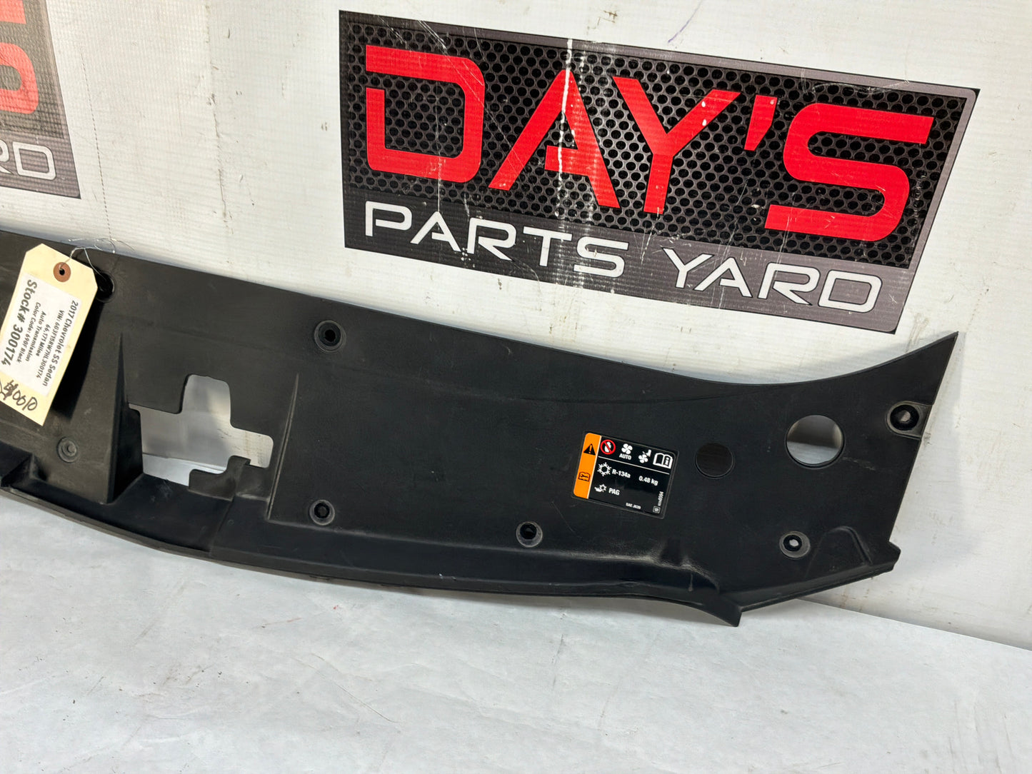 2017 Chevy SS Sedan Radiator Core Support Grille Cover Sight Shield OEM