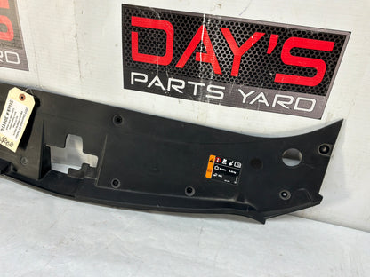 2017 Chevy SS Sedan Radiator Core Support Grille Cover Sight Shield OEM