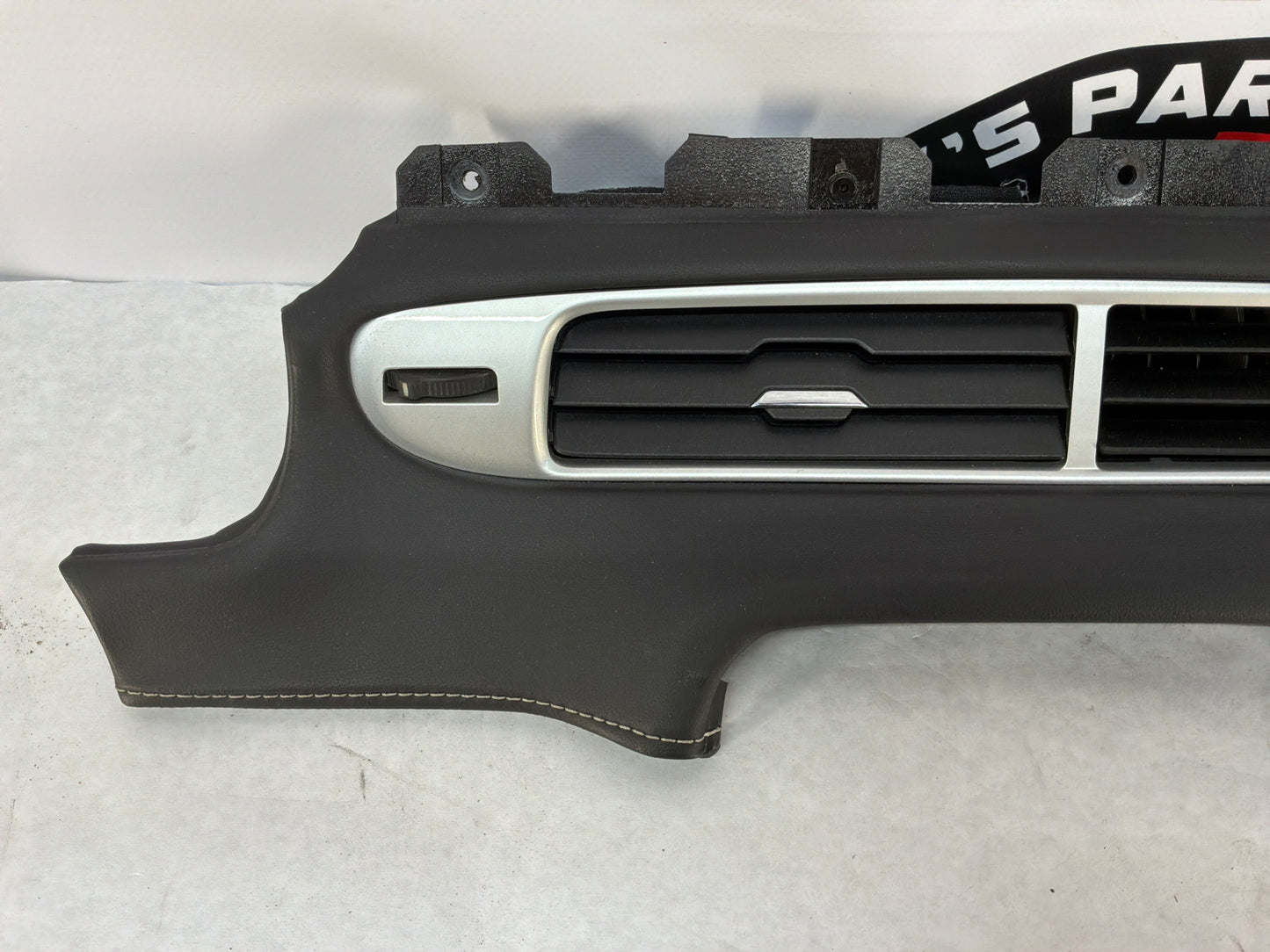 2013 Chevy Camaro 1LE Leather Dash Vent Trim Molding Panel Insert OEM