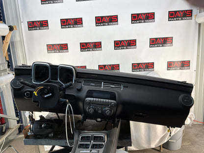 Dash w  enter console and Shifter - Day's Parts Yard