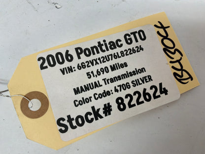 2006 Pontiac GTO LH Driver Fender Side Skirt Rocker Molding Support Bracket OEM
