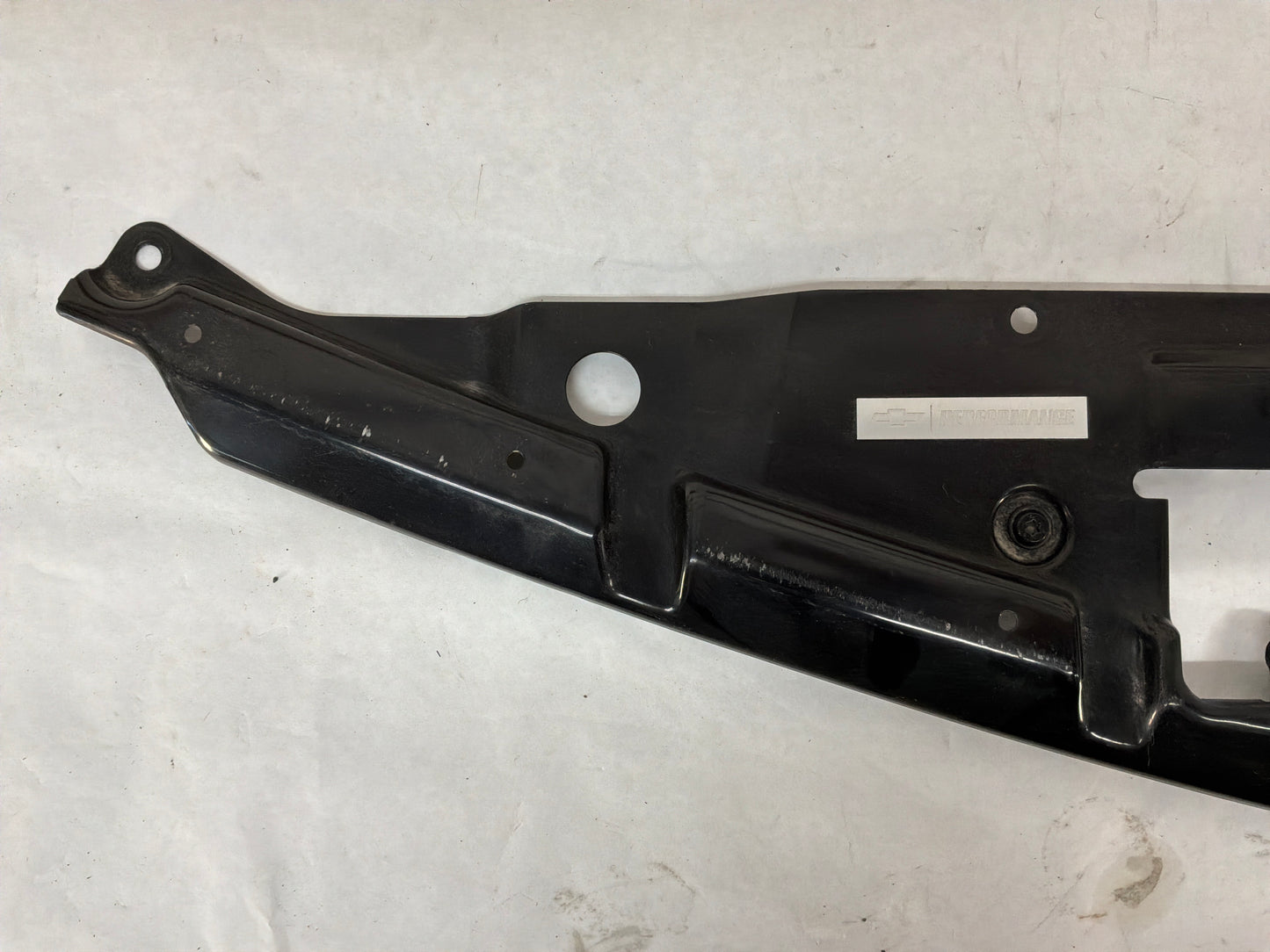 2014 Chevy Camaro ZL1 Front Bumper Fascia Upper Support Bracket Brace OEM