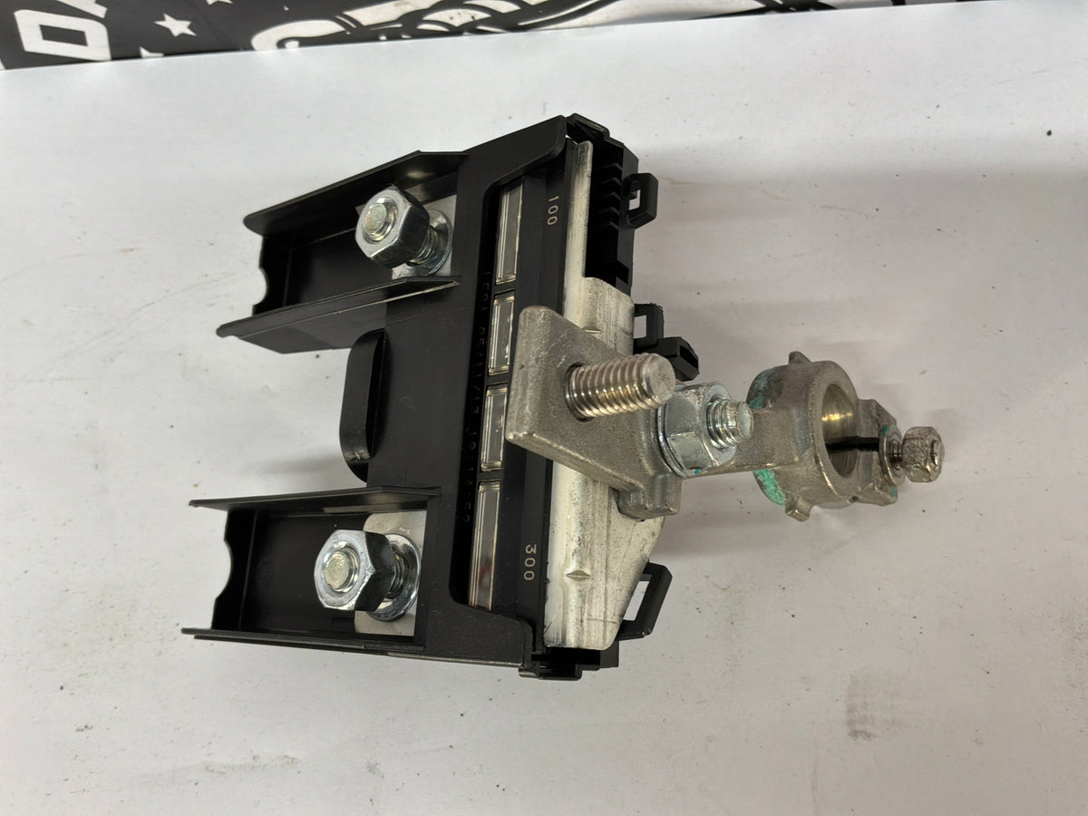 2014 Chevy SS Sedan Positive Battery Terminal Electric Fuse Block OEM