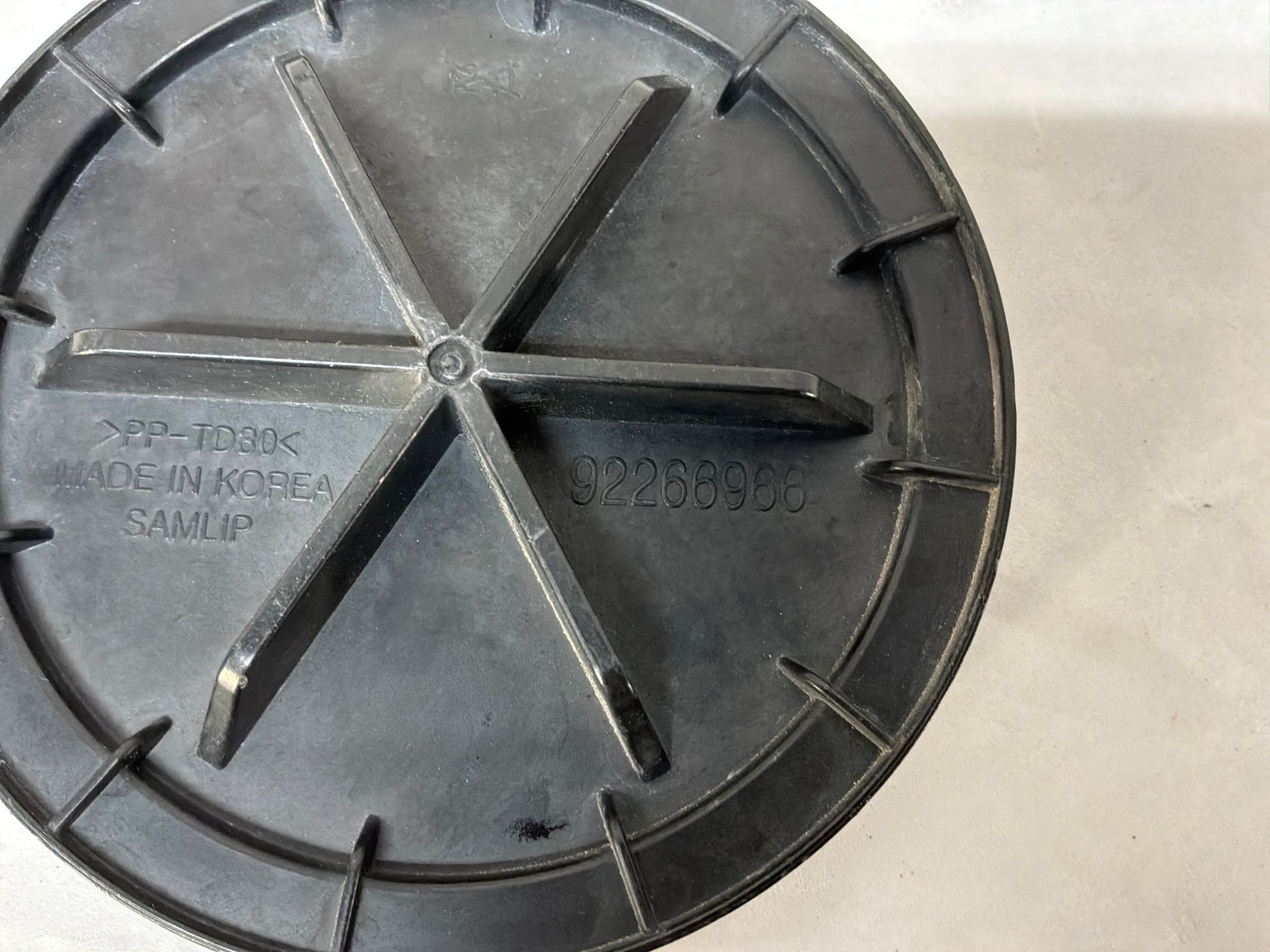 Headlight cap - Day's Parts Yard