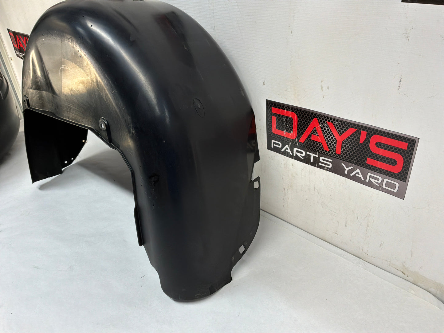 Rear lh wheel liner - Day's Parts Yard