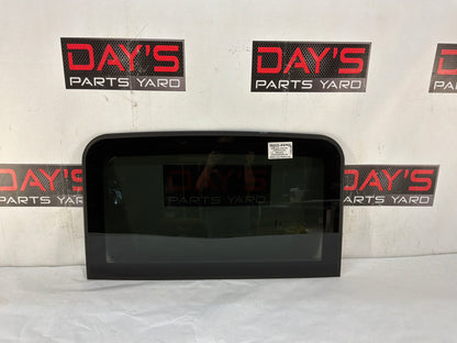 Front sunroof glass - Day's Parts Yard