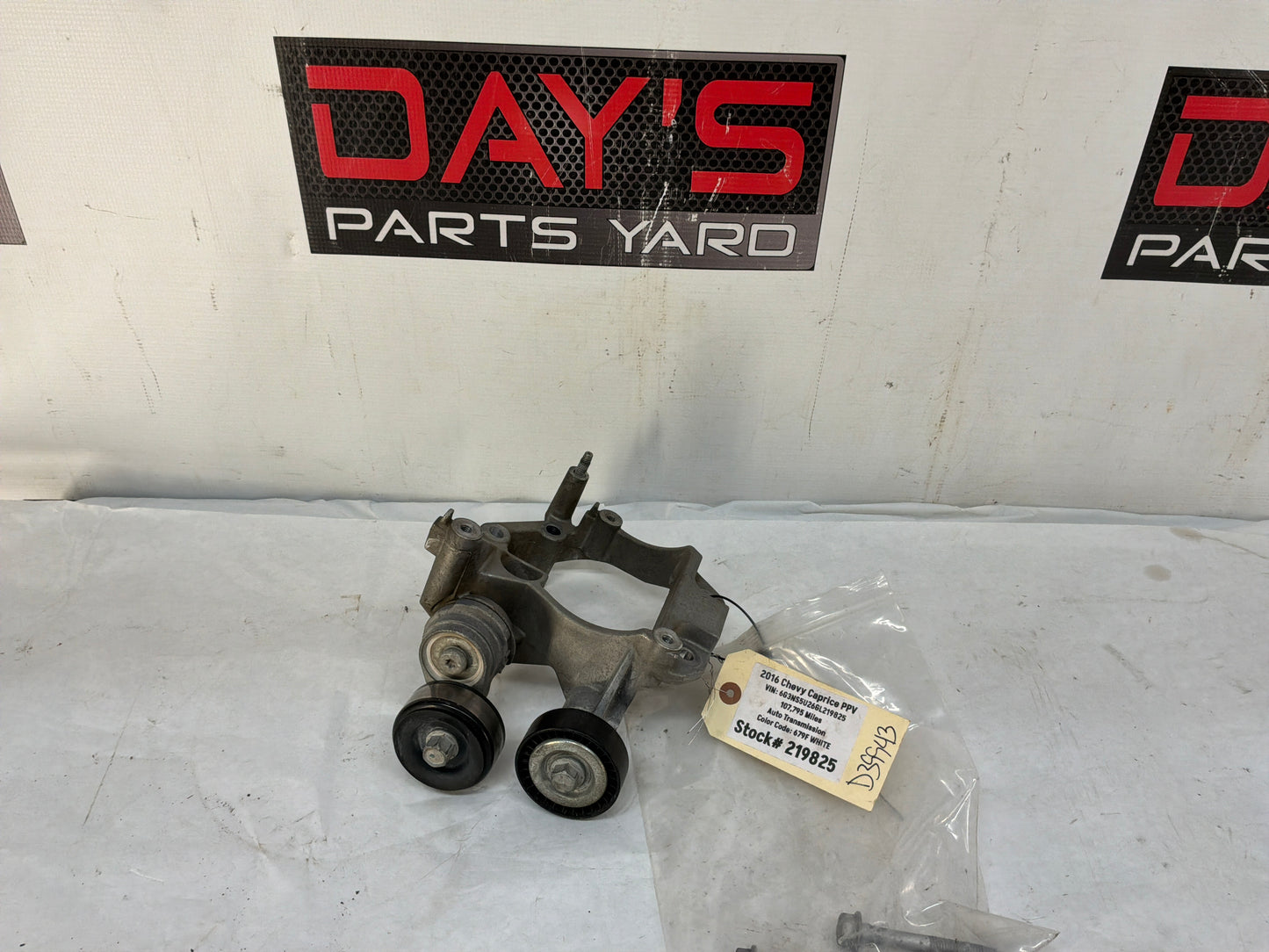 2016 Chevy Caprice PPV AC A/C Air Conditioner Compressor Bracket w/ Hardware OEM