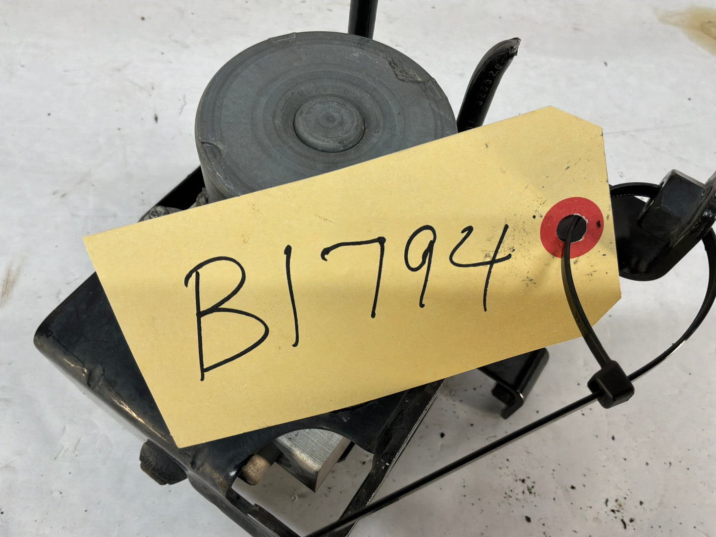 2012 Chevy Avalanche ABS Brake Pump Module OEM