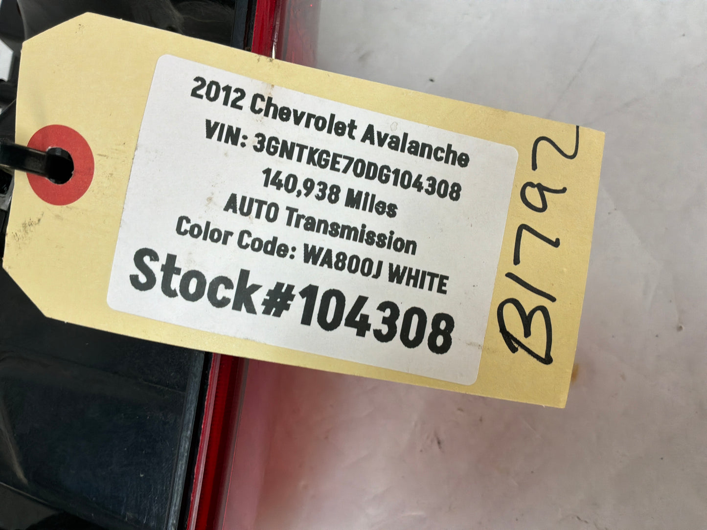 2012 Chevy Avalanche LH Driver Tail Light Taillight Lamp OEM