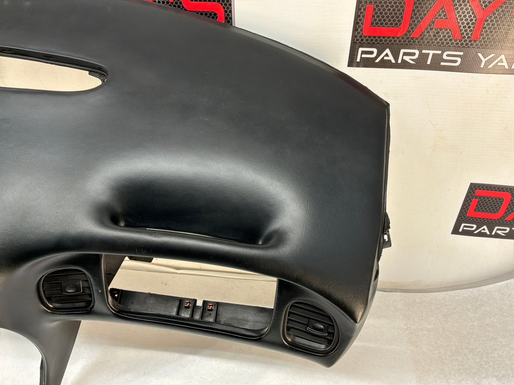 Dash pad - Day's Parts Yard