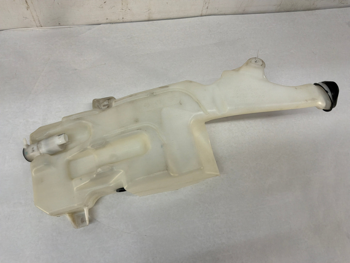 2012 Chevy Avalanche Windshield Reservoir OEM