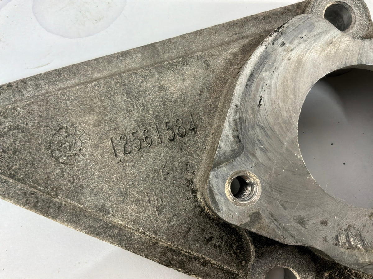 2002 Chevy Camaro Z28 Power Steering Bracket OEM