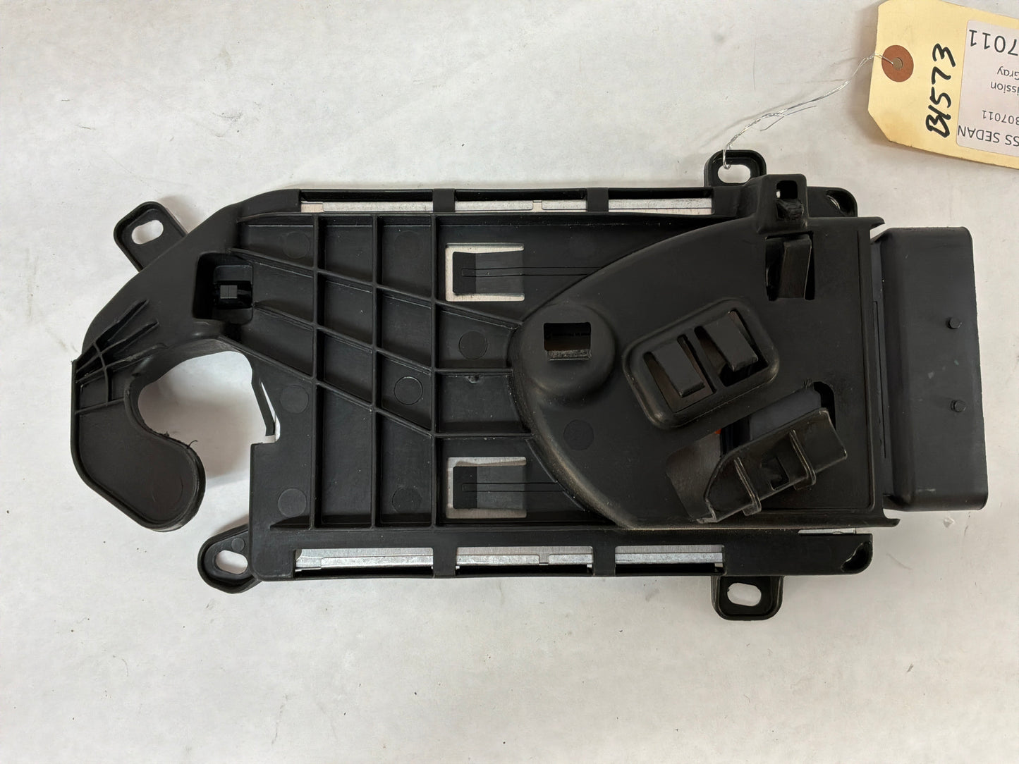2017 Chevy SS Sedan Electronic Suspension Control Module w/ Bracket OEM