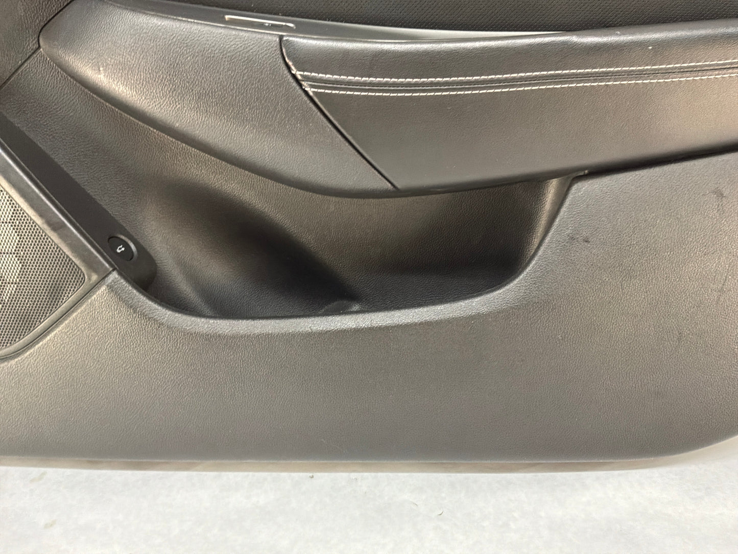 Rh front door panel - Day's Parts Yard