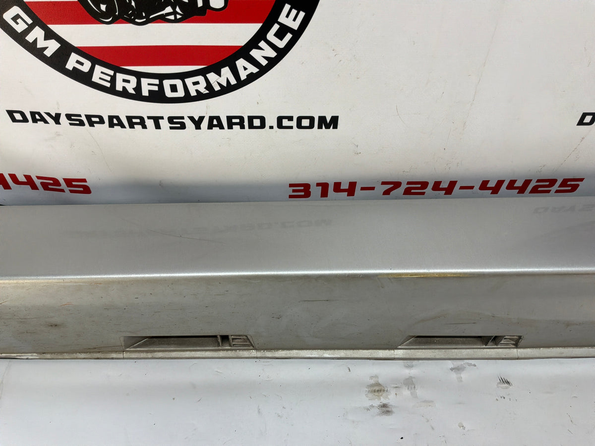 2014 Chevy SS Sedan LH Driver Rocker Molding Side Skirt Panel Silver  OEM